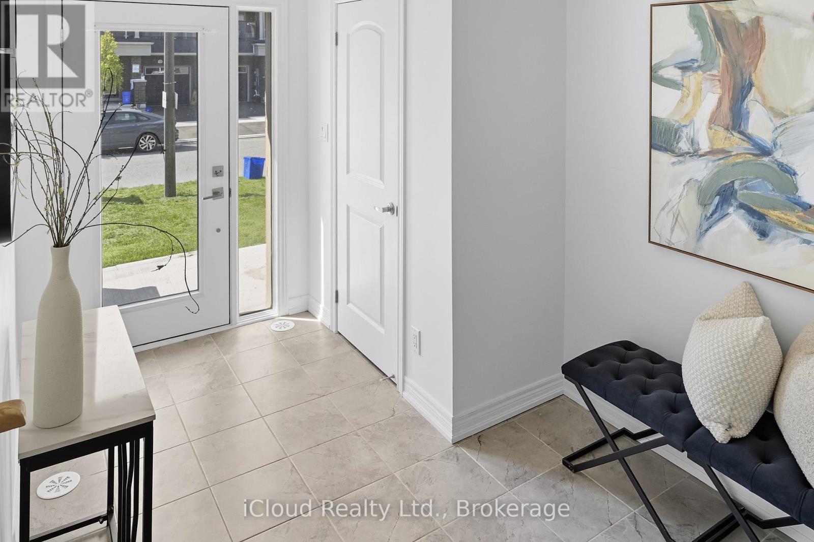 1117 Lockie Drive, Oshawa, Ontario  L1L 0R9 - Photo 4 - E12674474