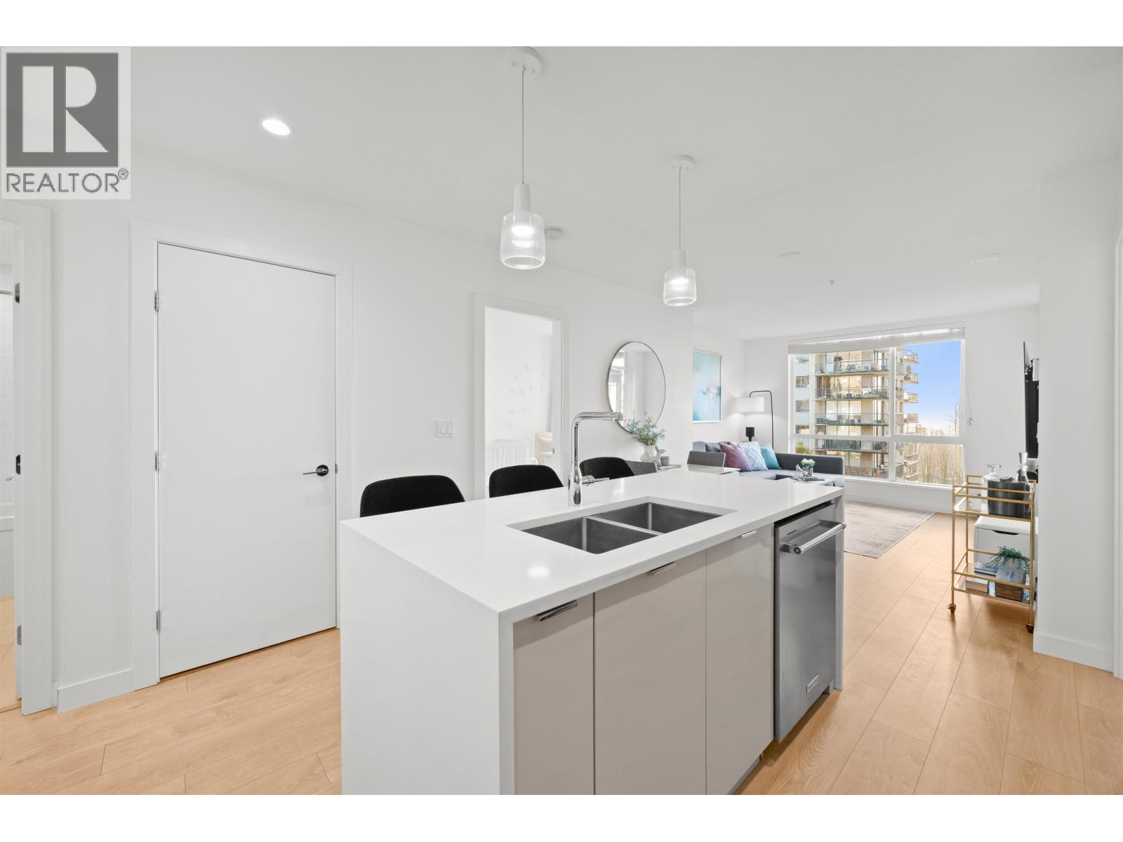 304 108 E 8th Street, North Vancouver, British Columbia  V7L 0H1 - Photo 15 - R3076062