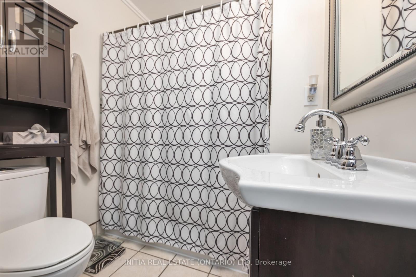 356 Talfourd Street, Sarnia, Ontario  N7T 1P9 - Photo 11 - X12684052