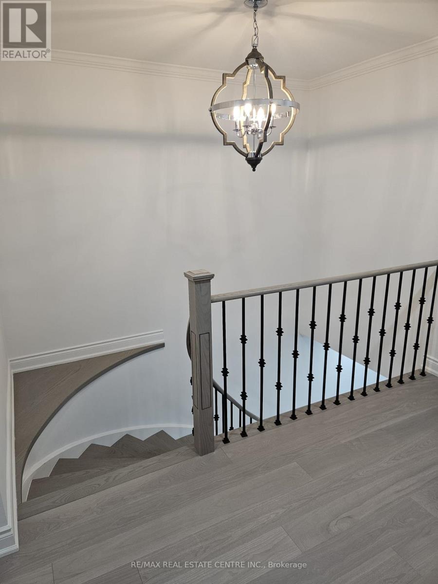 3316 Lady Slipper Court, Mississauga, Ontario  L5N 6A9 - Photo 20 - W12595972