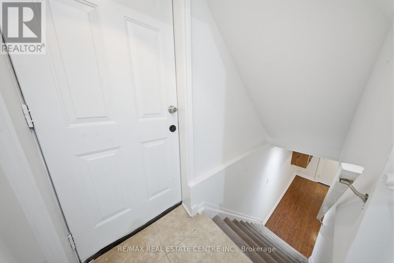 3316 Lady Slipper Court, Mississauga, Ontario  L5N 6A9 - Photo 30 - W12595972