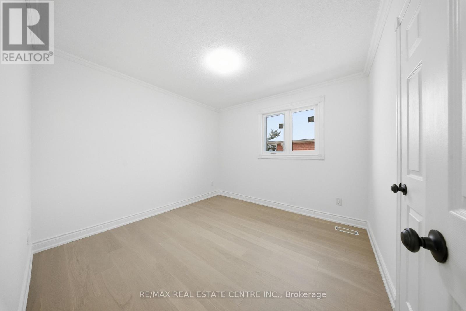 3316 Lady Slipper Court, Mississauga, Ontario  L5N 6A9 - Photo 27 - W12595972