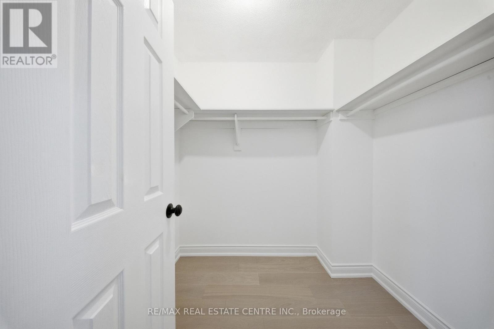 3316 Lady Slipper Court, Mississauga, Ontario  L5N 6A9 - Photo 25 - W12595972