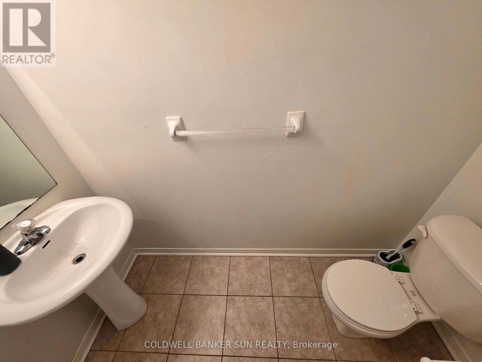 39 Rotunda Street, Brampton, Ontario  L6X 5E5 - Photo 6 - W12678642