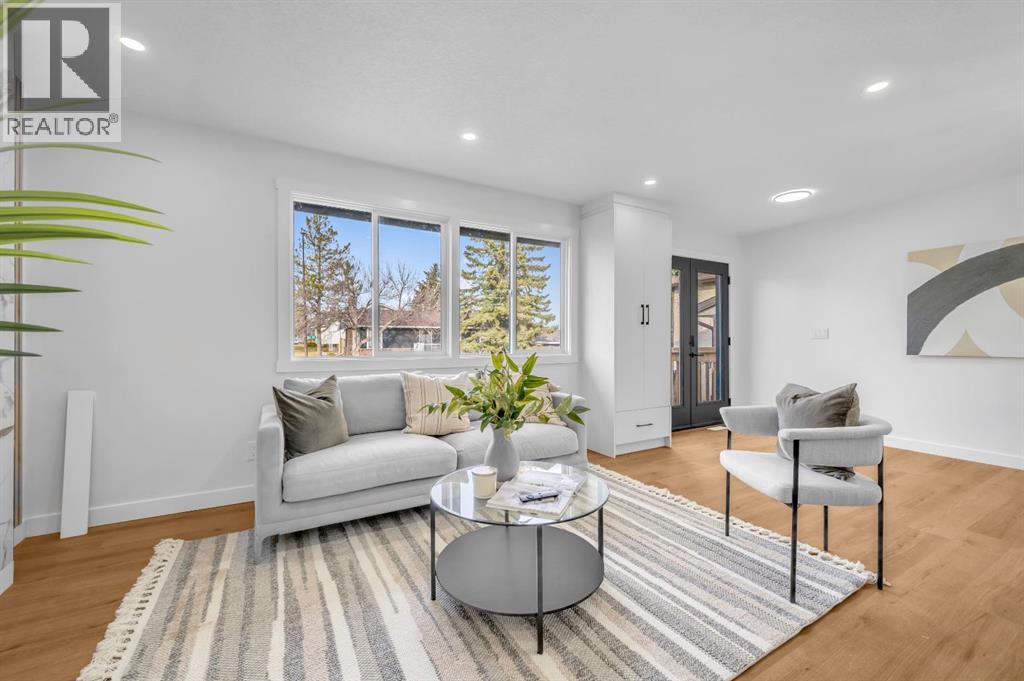 5747 24 Avenue Ne, Calgary, Alberta  T1Y 4R1 - Photo 10 - A2275009