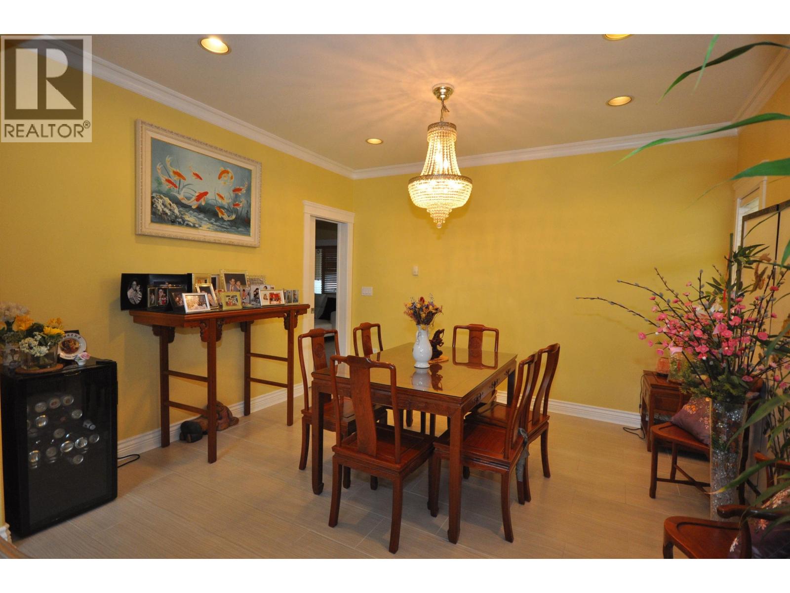 Listing Picture 7 of 17 : 9211 NO. 3 ROAD, Richmond / 烈治文 - 魯藝地產 Yvonne Lu Group - MLS Medallion Club Member