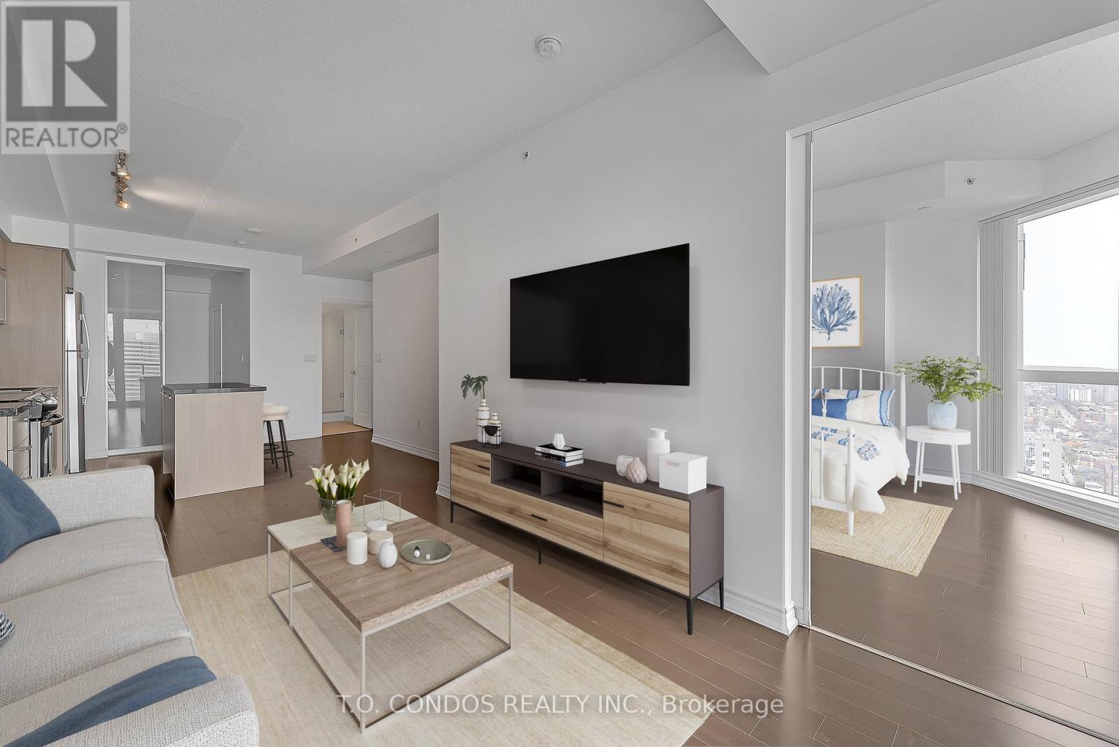 3808 - 386 Yonge Street, Toronto (Bay Street Corridor), Ontario  M5B 0A5 - Photo 15 - C12684038