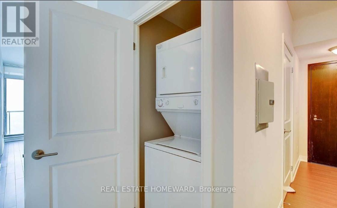 2801 - 18 Yorkville Avenue, Toronto, Ontario  M4W 3Y8 - Photo 14 - C12684078