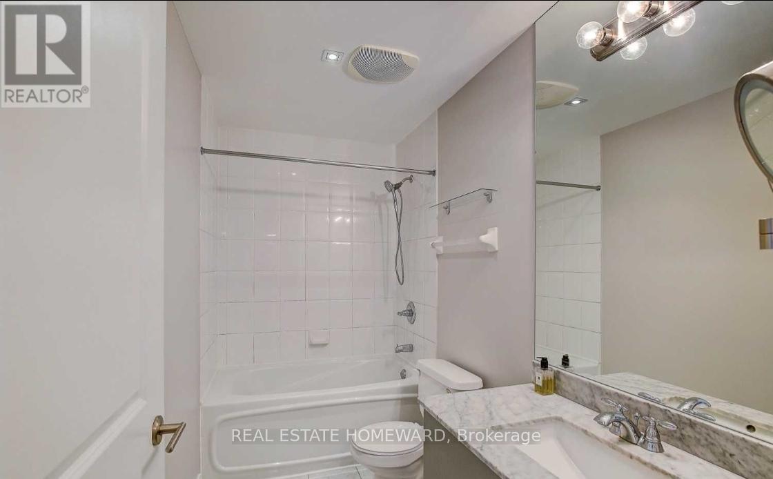 2801 - 18 Yorkville Avenue, Toronto, Ontario  M4W 3Y8 - Photo 15 - C12684078