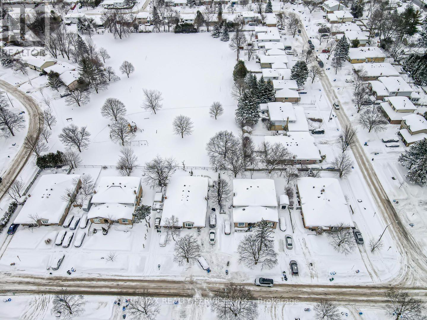 31 Sylvia Street, Barrie, Ontario  L4M 5J2 - Photo 14 - S12684050