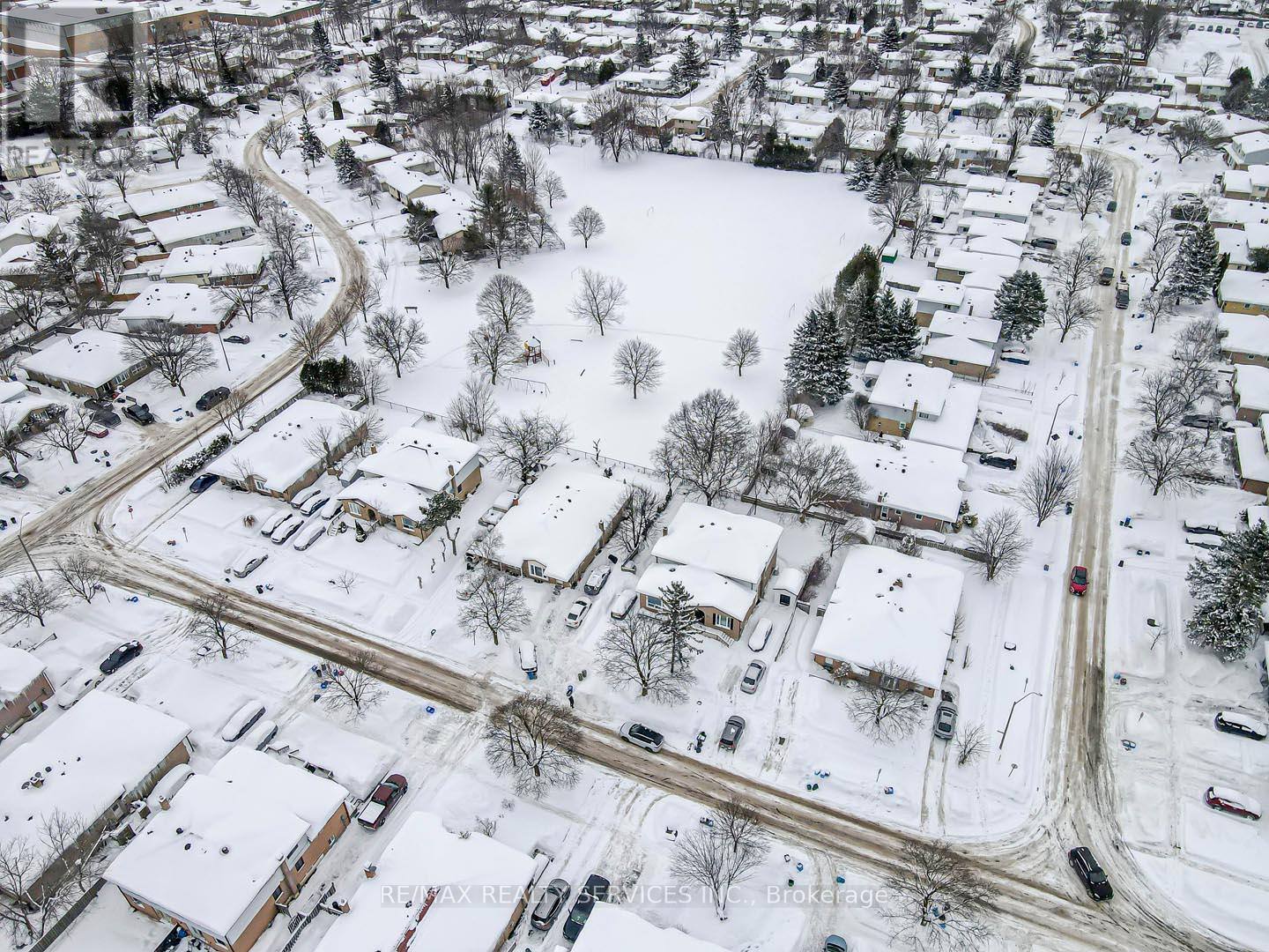 31 Sylvia Street, Barrie, Ontario  L4M 5J2 - Photo 15 - S12684050