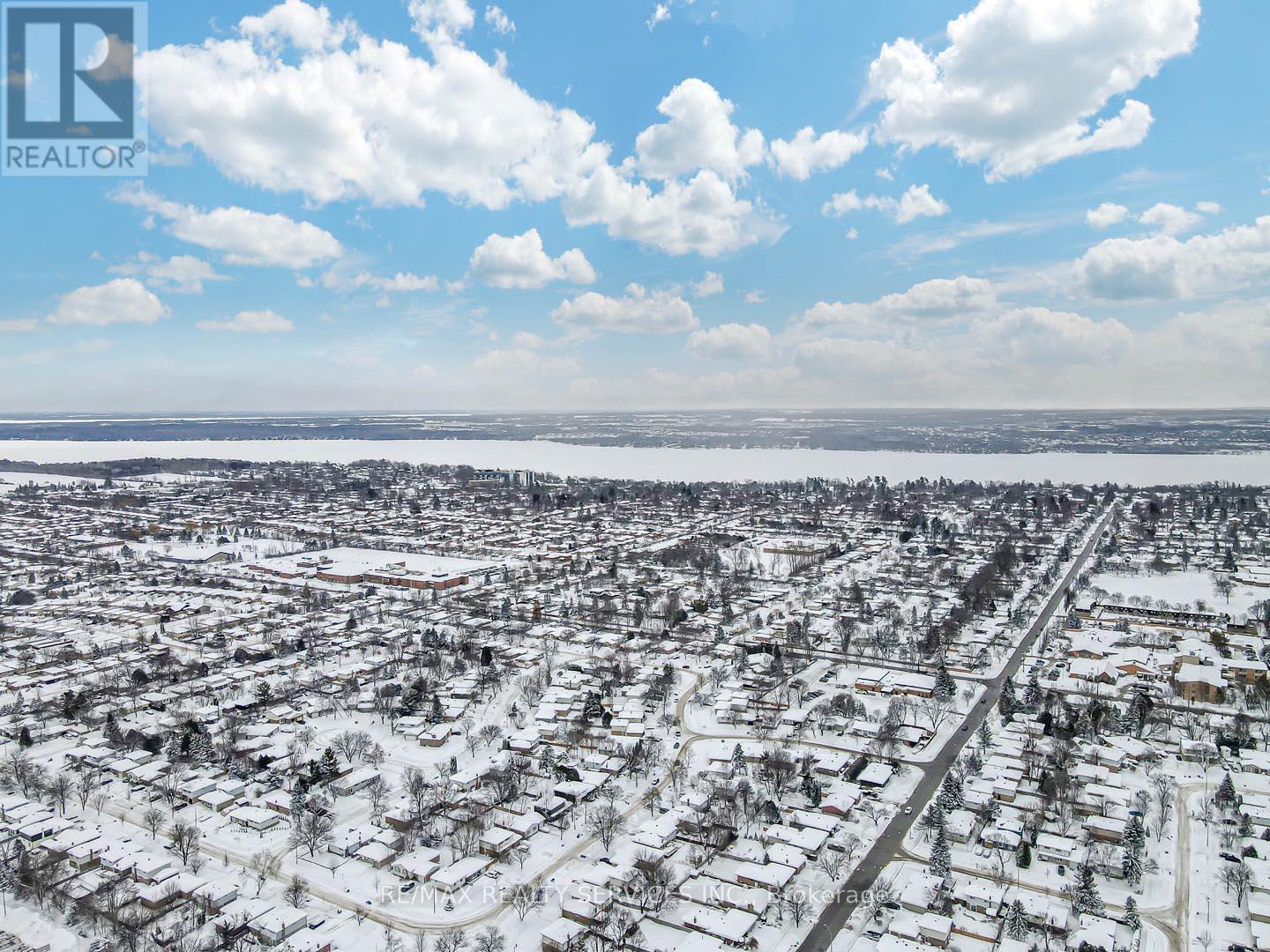 31 Sylvia Street, Barrie, Ontario  L4M 5J2 - Photo 17 - S12684050