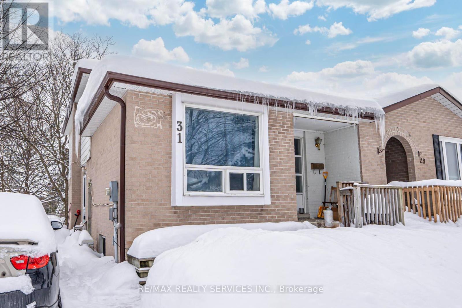 31 Sylvia Street, Barrie, Ontario  L4M 5J2 - Photo 2 - S12684050