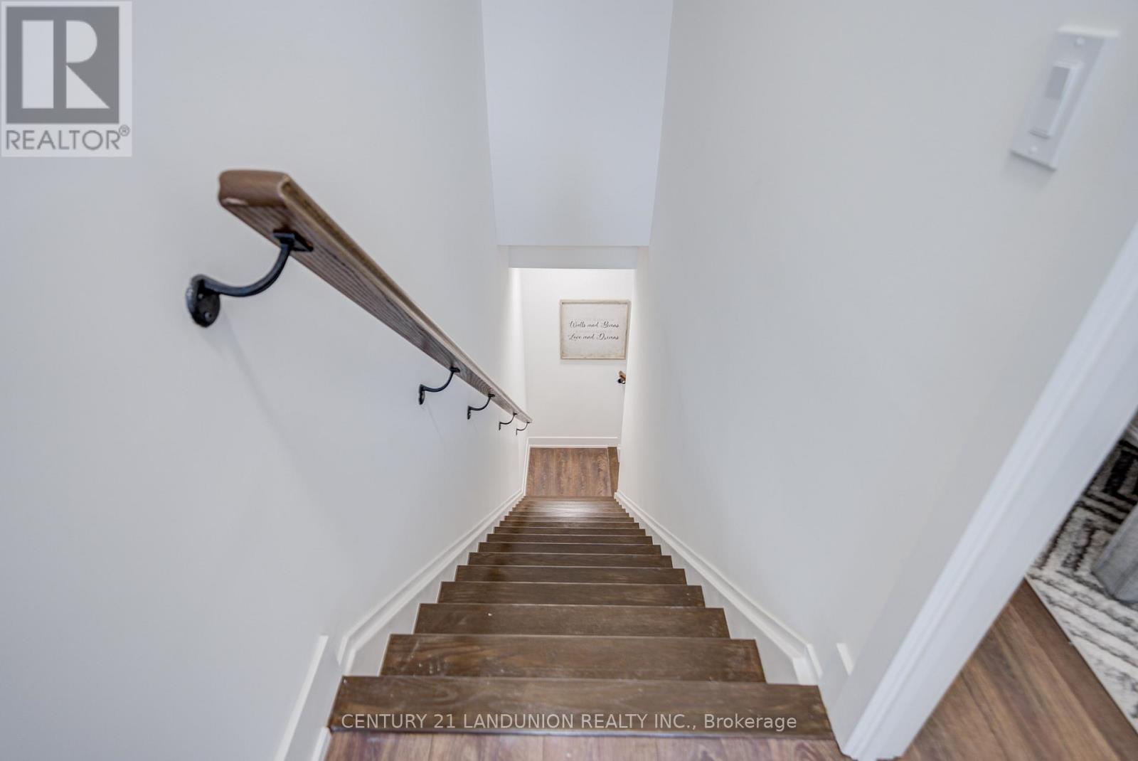 102 - 1285 Queen Street E, Toronto, Ontario  M4L 1C2 - Photo 19 - E12683104