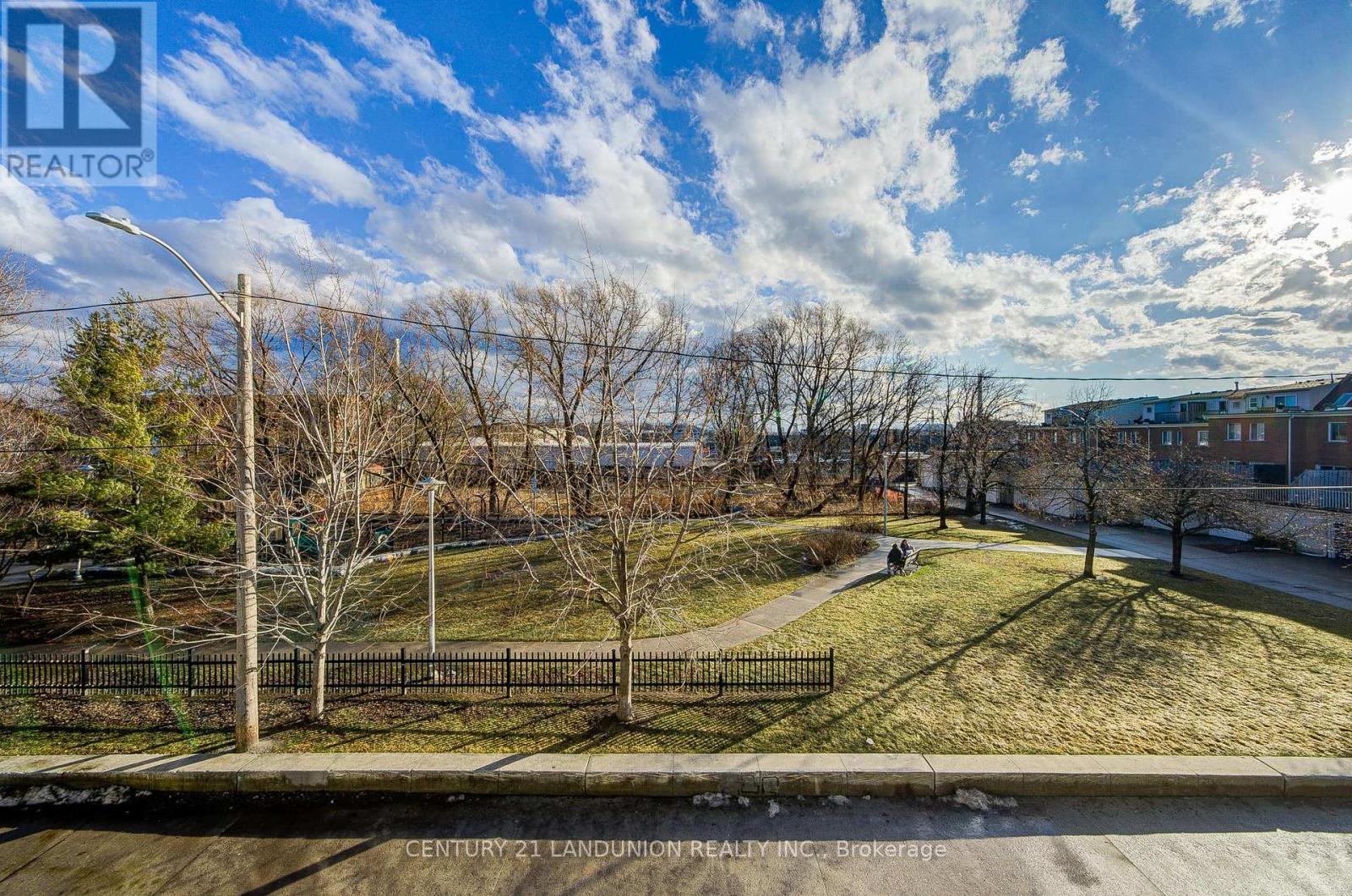 102 - 1285 Queen Street E, Toronto, Ontario  M4L 1C2 - Photo 35 - E12683104