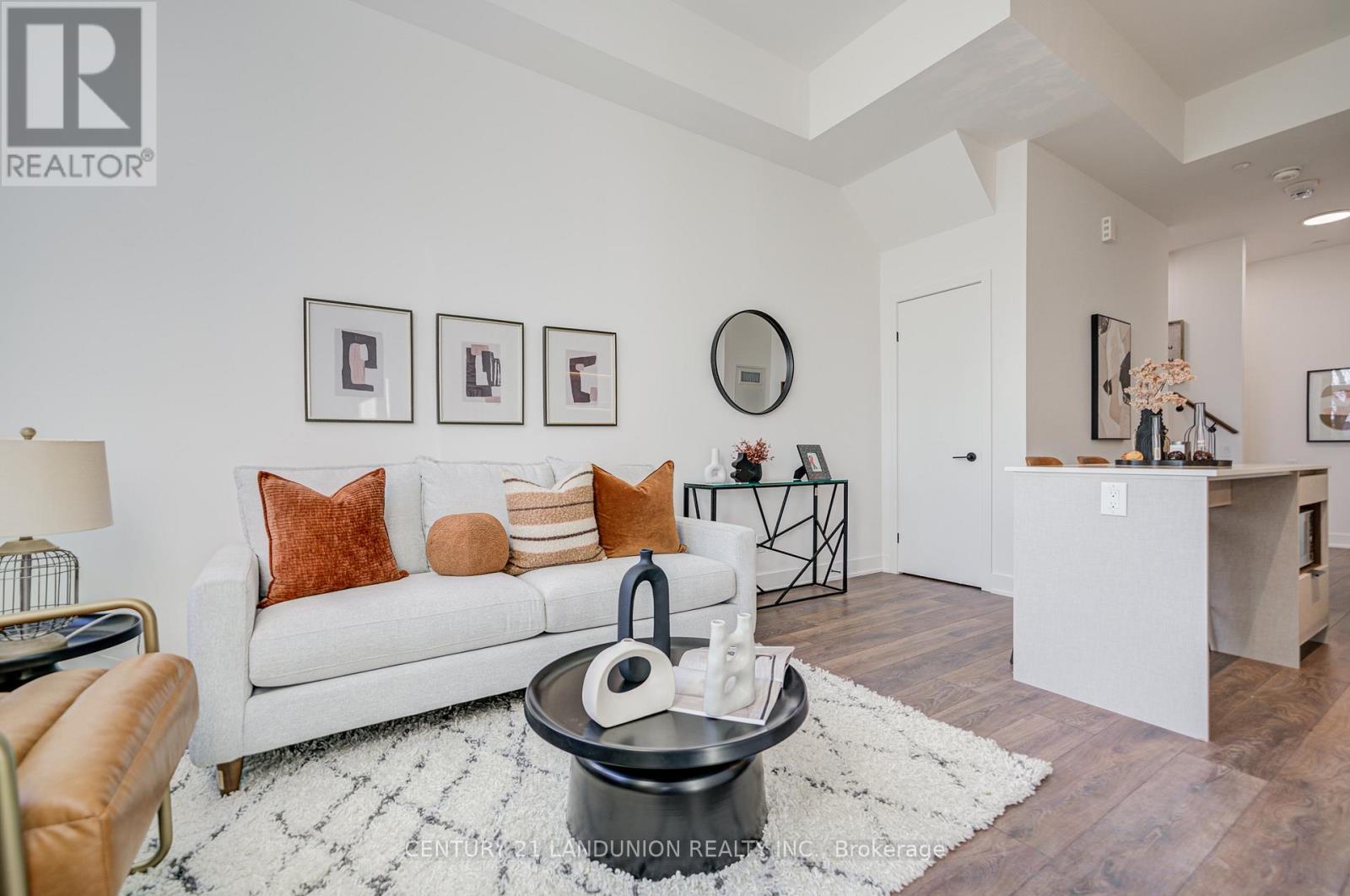 102 - 1285 Queen Street E, Toronto, Ontario  M4L 1C2 - Photo 12 - E12683104