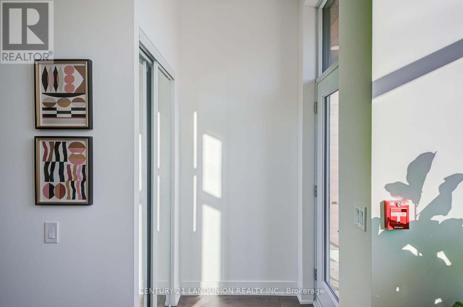 102 - 1285 Queen Street E, Toronto, Ontario  M4L 1C2 - Photo 16 - E12683104