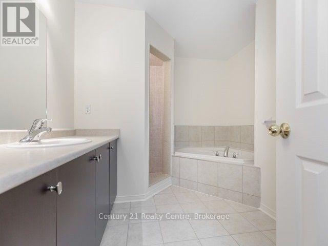 25 Locarno Street, Brampton, Ontario  L6R 3T8 - Photo 11 - W12684028