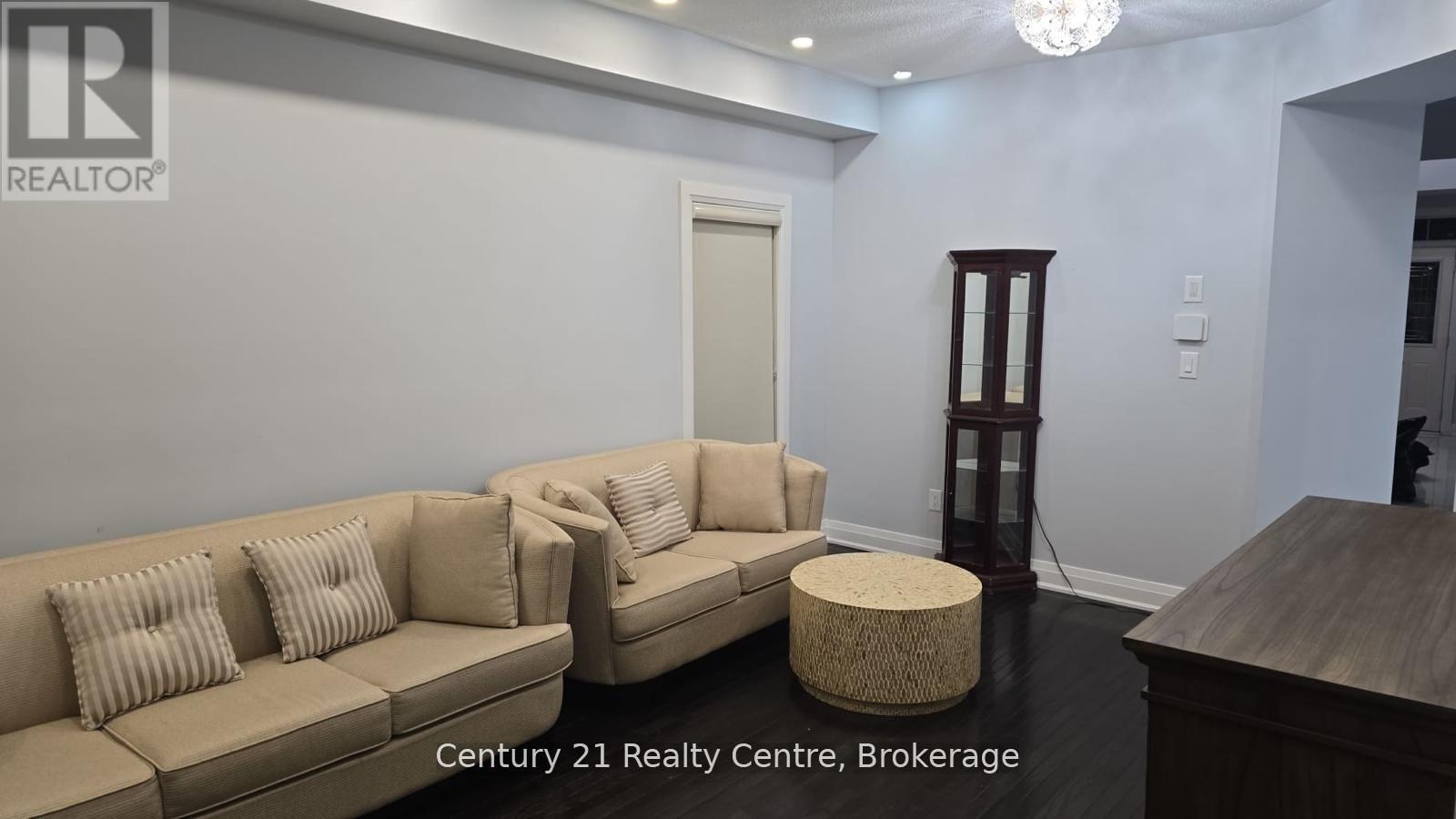 25 Locarno Street, Brampton, Ontario  L6R 3T8 - Photo 2 - W12684028