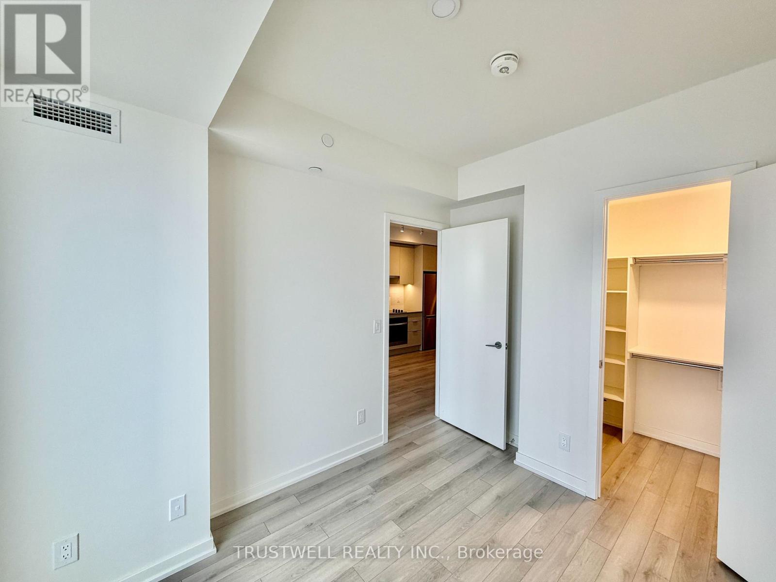 805 - 3071 Trafalgar Road, Oakville, Ontario  L6H 8C6 - Photo 10 - W12684062