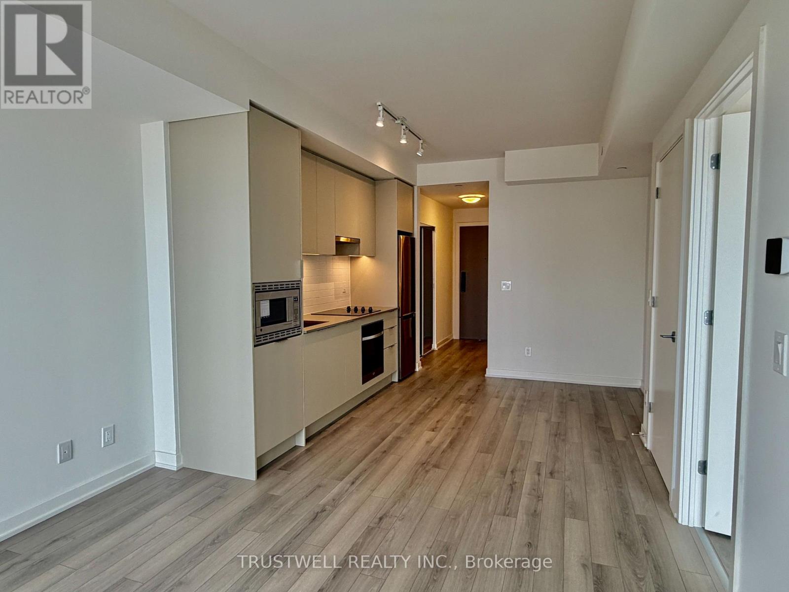 805 - 3071 Trafalgar Road, Oakville, Ontario  L6H 8C6 - Photo 7 - W12684062