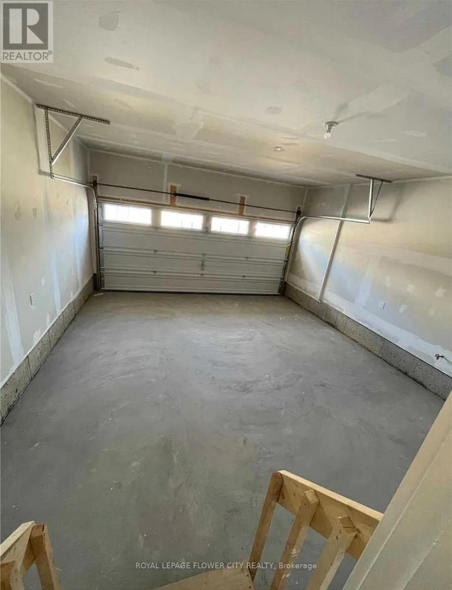 126 Histand Trail, Kitchener, Ontario  N2R 0S2 - Photo 12 - X12684060