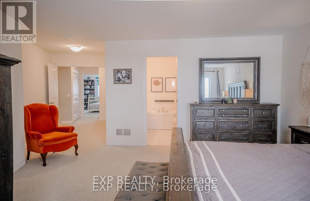 67 - 77 Diana Ave Avenue, Brantford, Ontario  N3T 0R6 - Photo 27 - X12684068