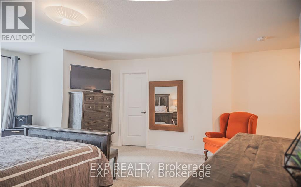 67 - 77 Diana Ave Avenue, Brantford, Ontario  N3T 0R6 - Photo 28 - X12684068