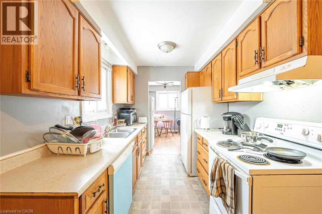 31 Sylvia Street, Barrie, Ontario  L4M 5J2 - Photo 9 - 40797622