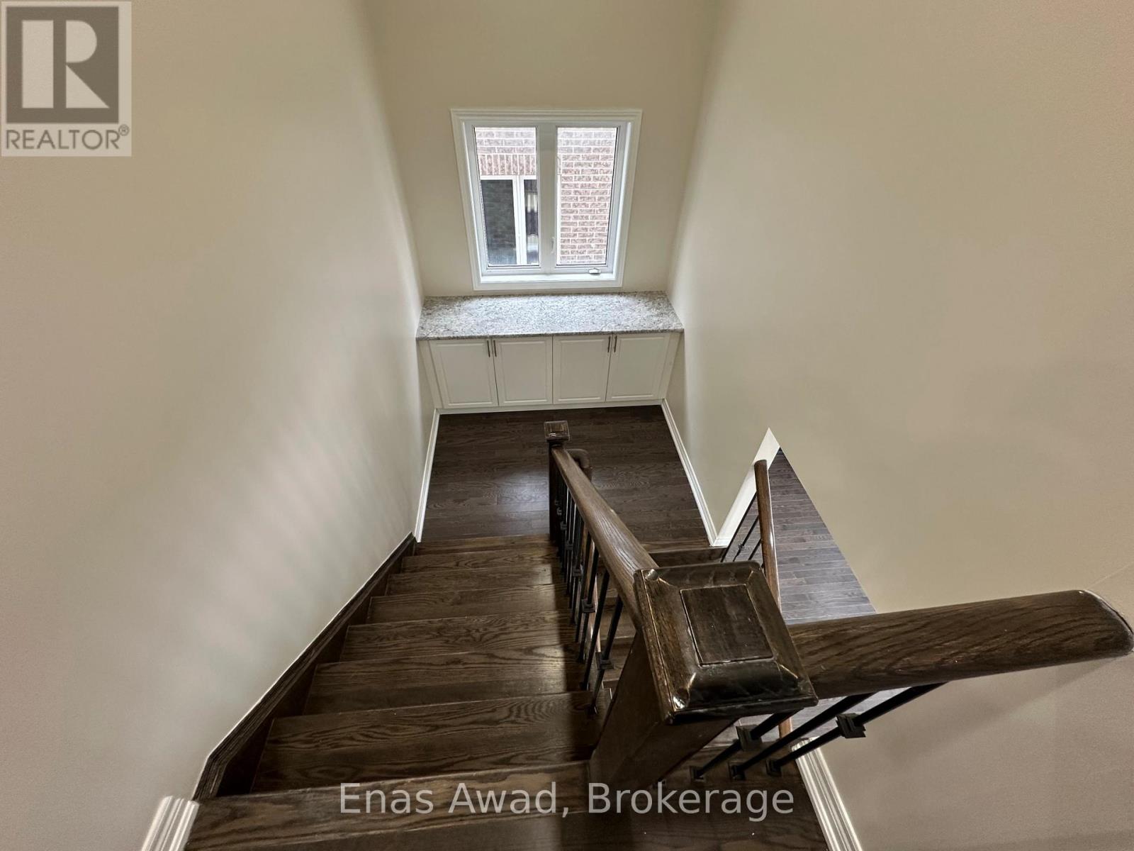 968 Green Street, Innisfil, Ontario  L0L 1W0 - Photo 10 - N12445132