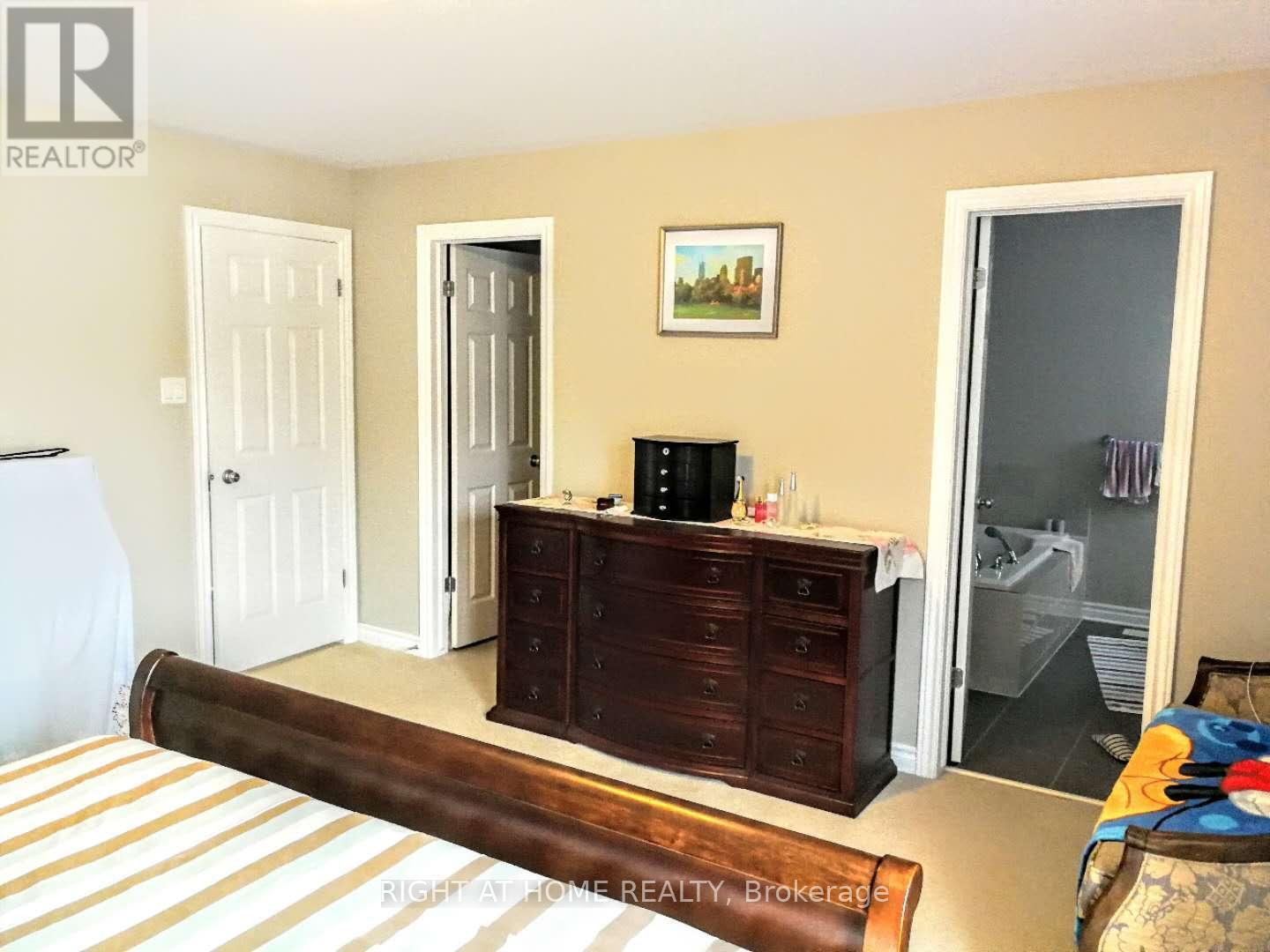 610 Clearbrook Drive, Ottawa, Ontario  K2J 5S2 - Photo 10 - X12684100