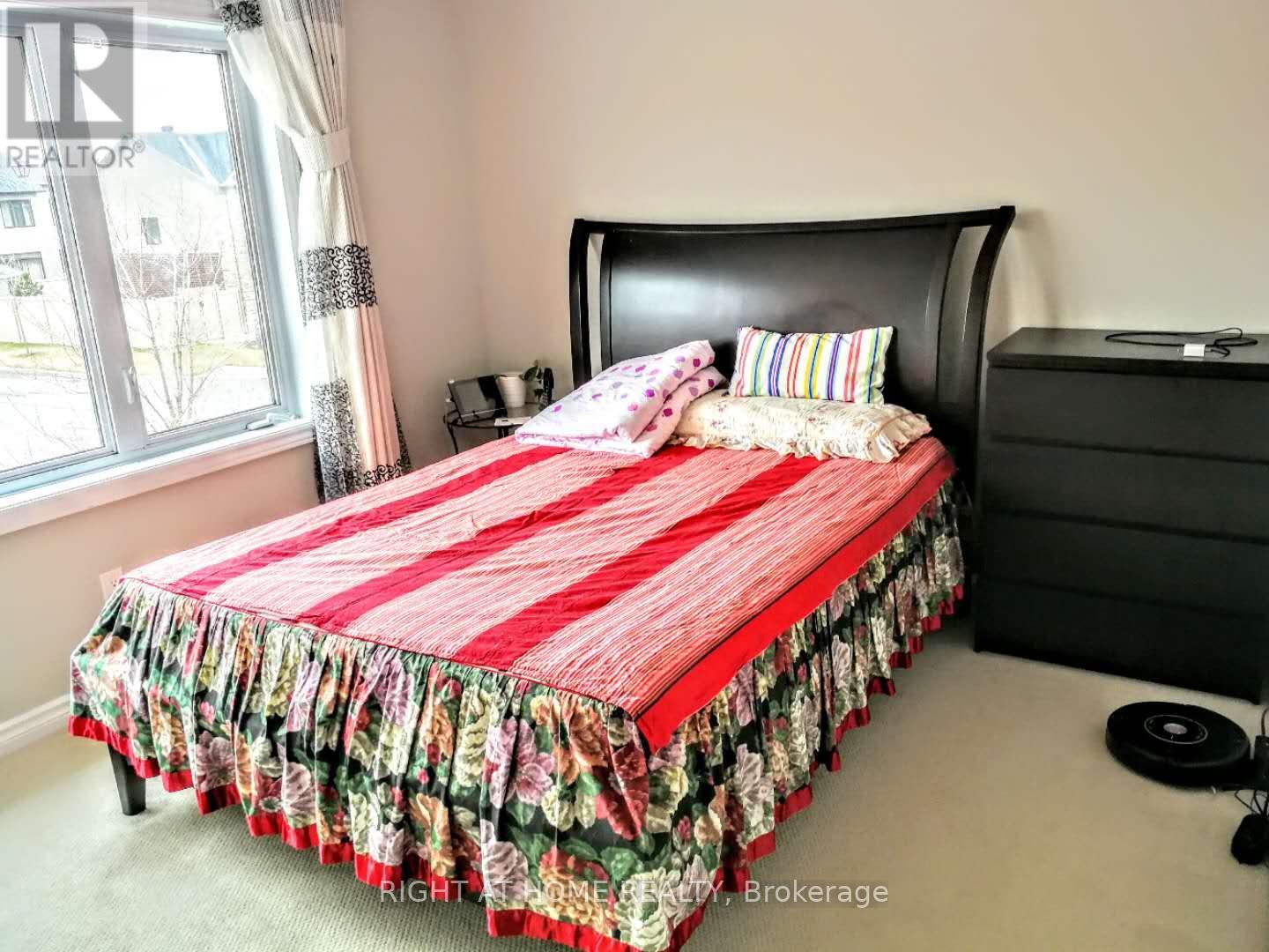 610 Clearbrook Drive, Ottawa, Ontario  K2J 5S2 - Photo 11 - X12684100