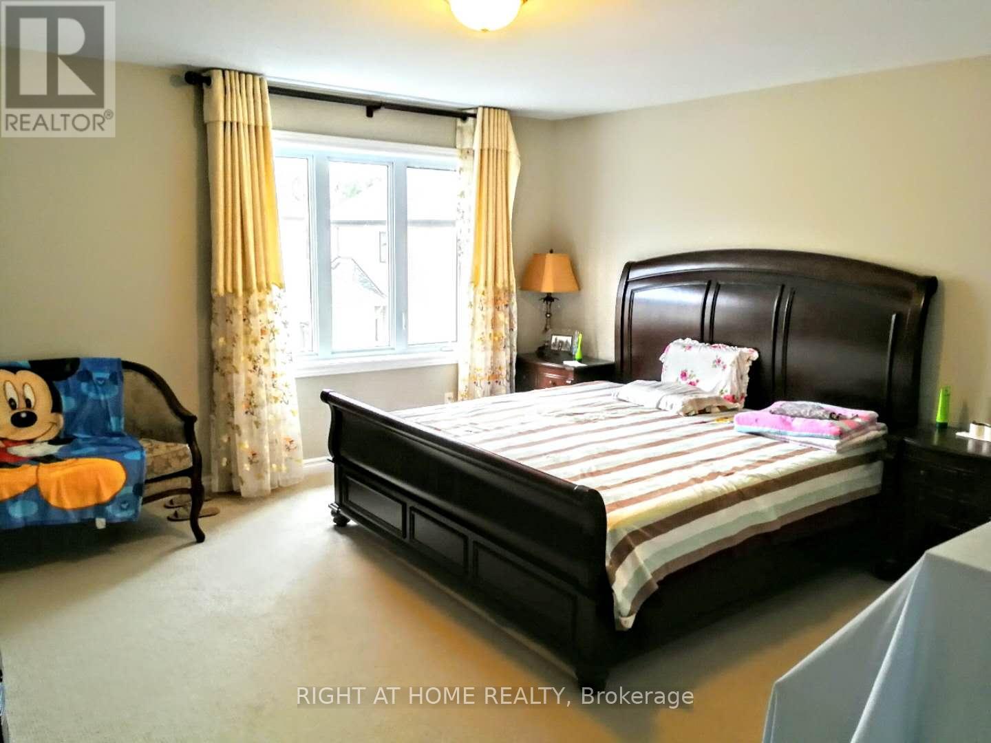 610 Clearbrook Drive, Ottawa, Ontario  K2J 5S2 - Photo 9 - X12684100