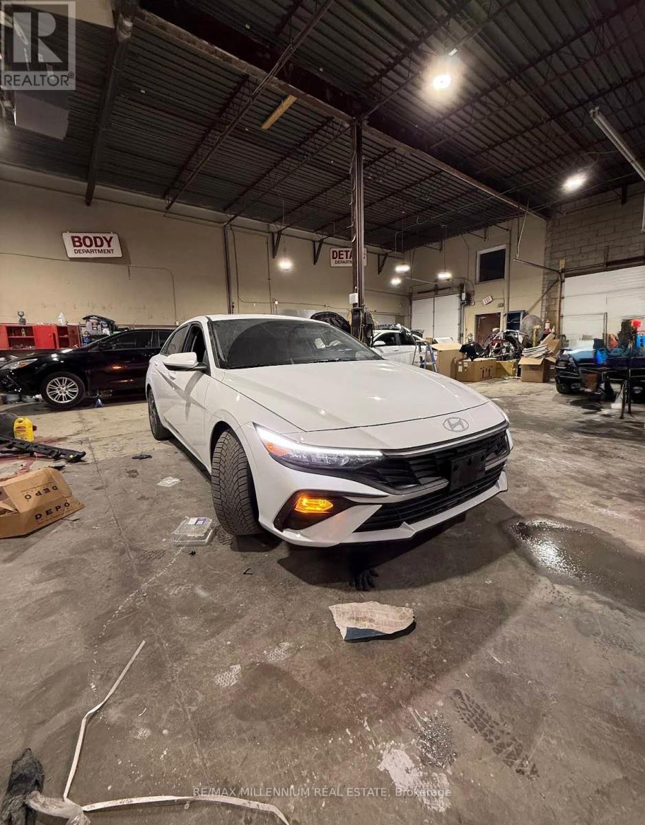 6-9 - 6 Bramsteele Road, Brampton, Ontario  L6W 1B3 - Photo 2 - W12495052