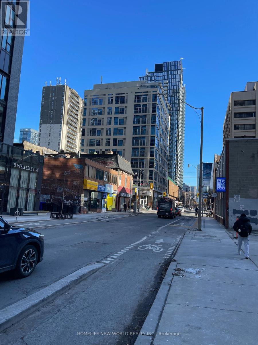 1208 - 11 Wellesley Street W, Toronto, Ontario  M4Y 0G4 - Photo 4 - C12684088