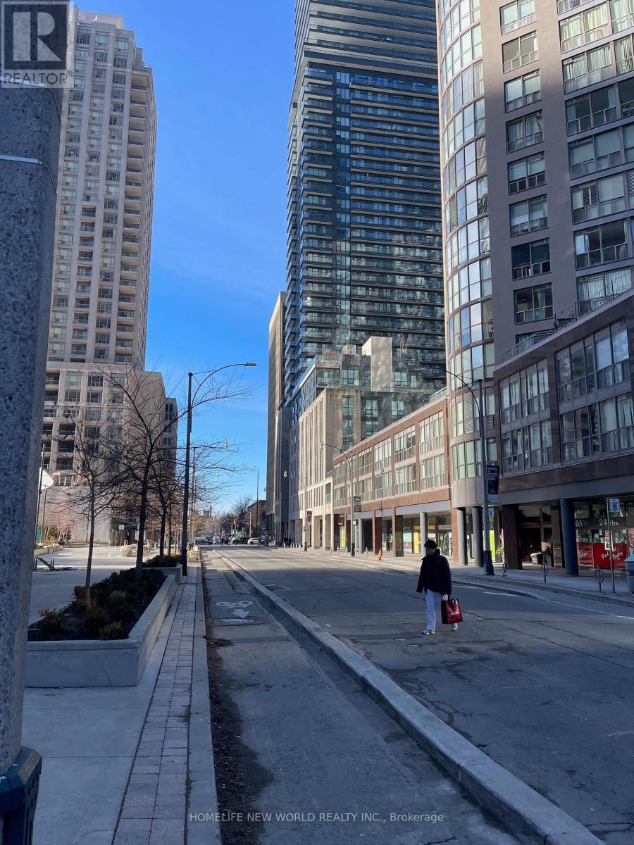 1208 - 11 Wellesley Street W, Toronto, Ontario  M4Y 0G4 - Photo 5 - C12684088