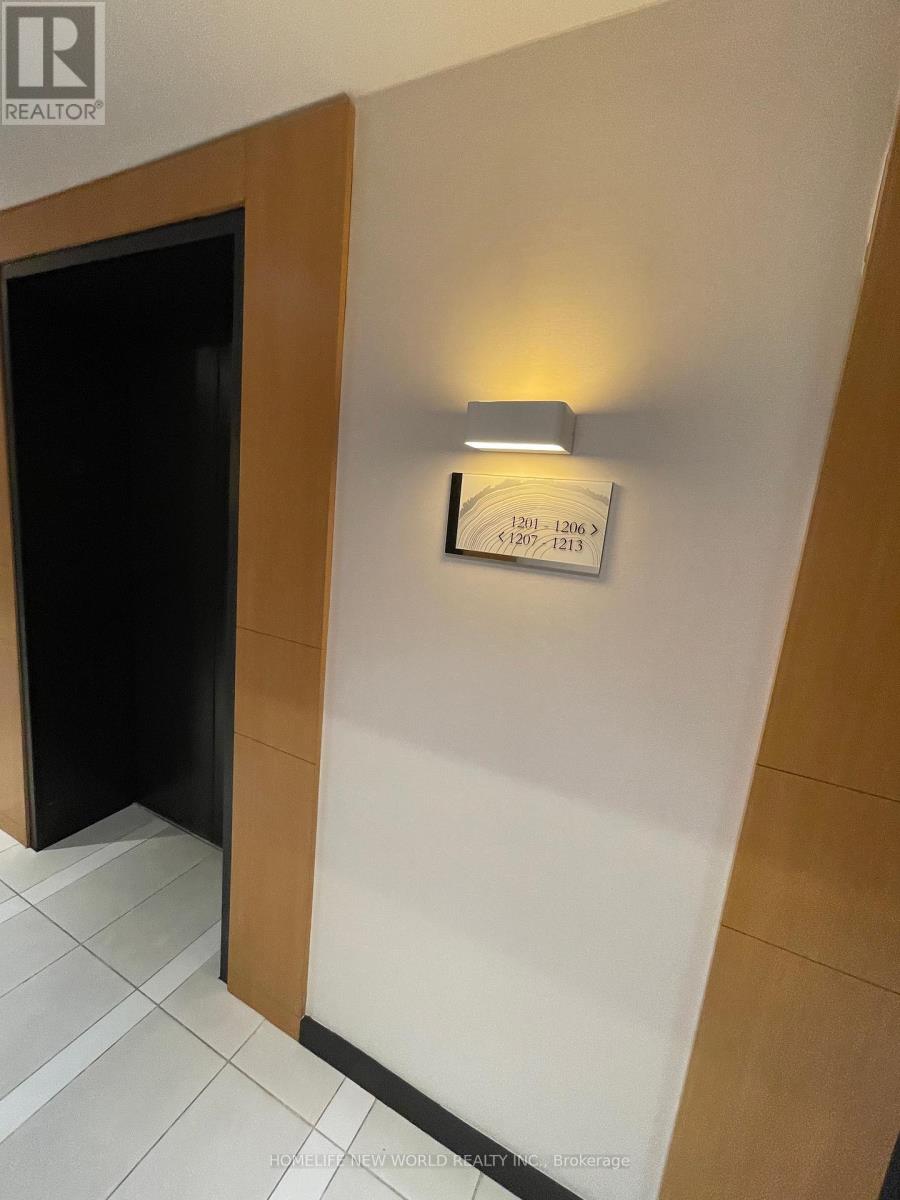 1208 - 11 Wellesley Street W, Toronto, Ontario  M4Y 0G4 - Photo 8 - C12684088