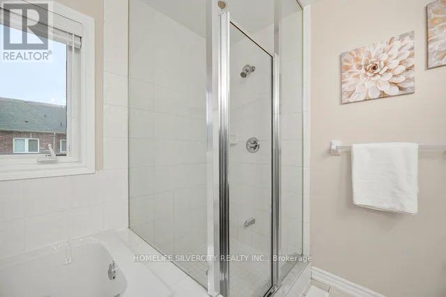 28 Dolobram Trail, Brampton, Ontario  L4A 4Y1 - Photo 18 - W12683814