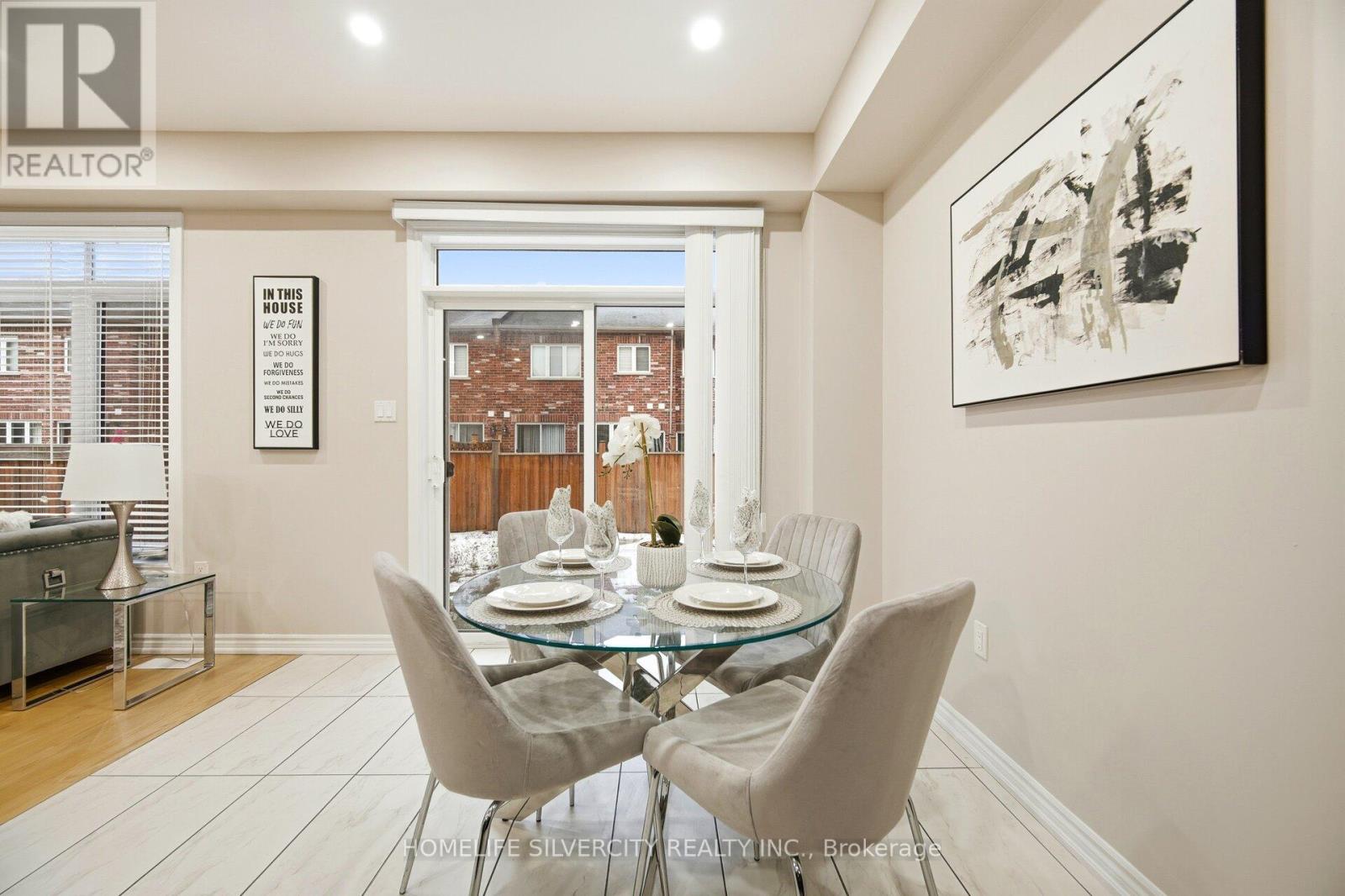 28 Dolobram Trail, Brampton, Ontario  L4A 4Y1 - Photo 11 - W12683814