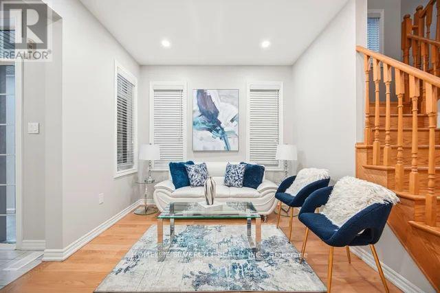 28 Dolobram Trail, Brampton, Ontario  L4A 4Y1 - Photo 5 - W12683814