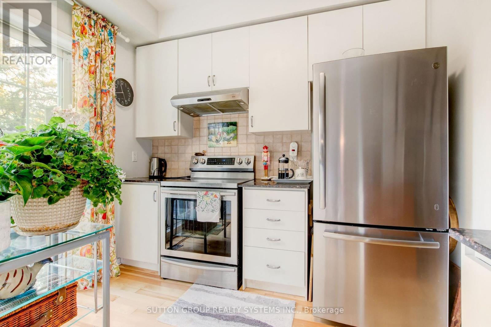 85 - 119b The Queensway, Toronto, Ontario  M6S 5B7 - Photo 19 - W12684098