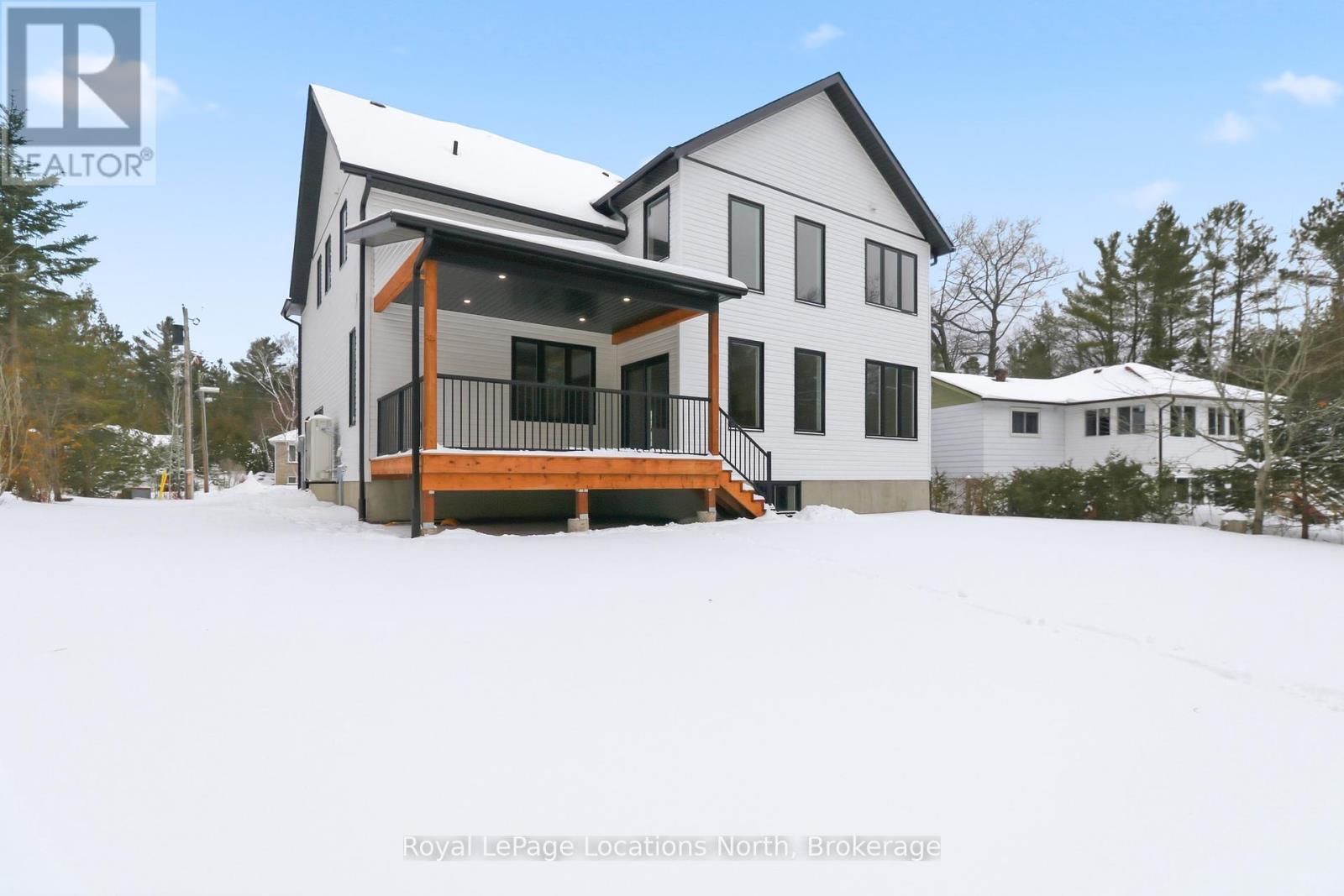 118 Valerie Crescent, Wasaga Beach, Ontario  L9Z 2P8 - Photo 4 - S12631176