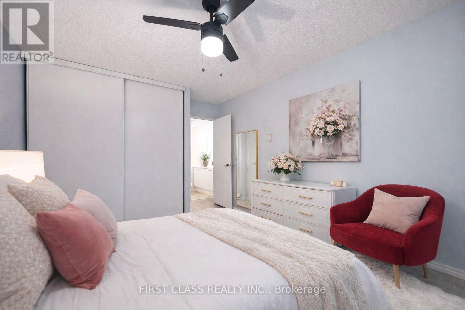 812 - 260 Davis Drive, Newmarket, Ontario  L3Y 7C3 - Photo 25 - N12683460