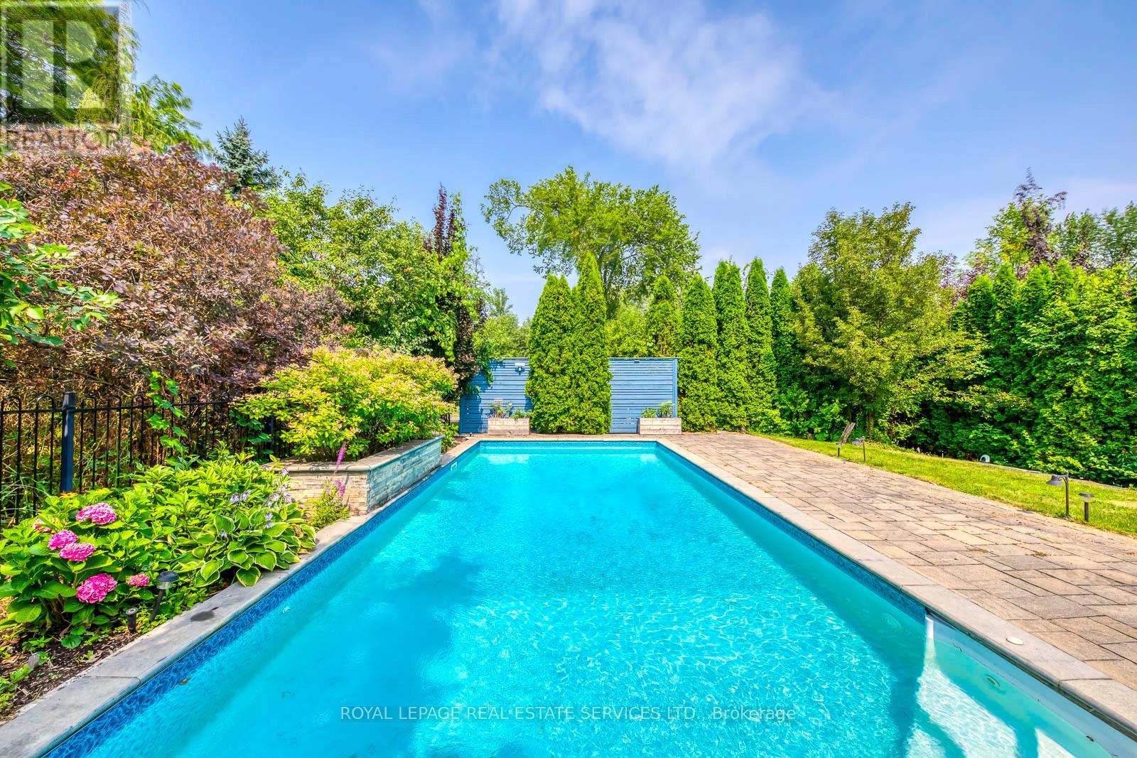 1387 Bayshire Drive, Oakville, Ontario  L6H 6E7 - Photo 50 - W12675256