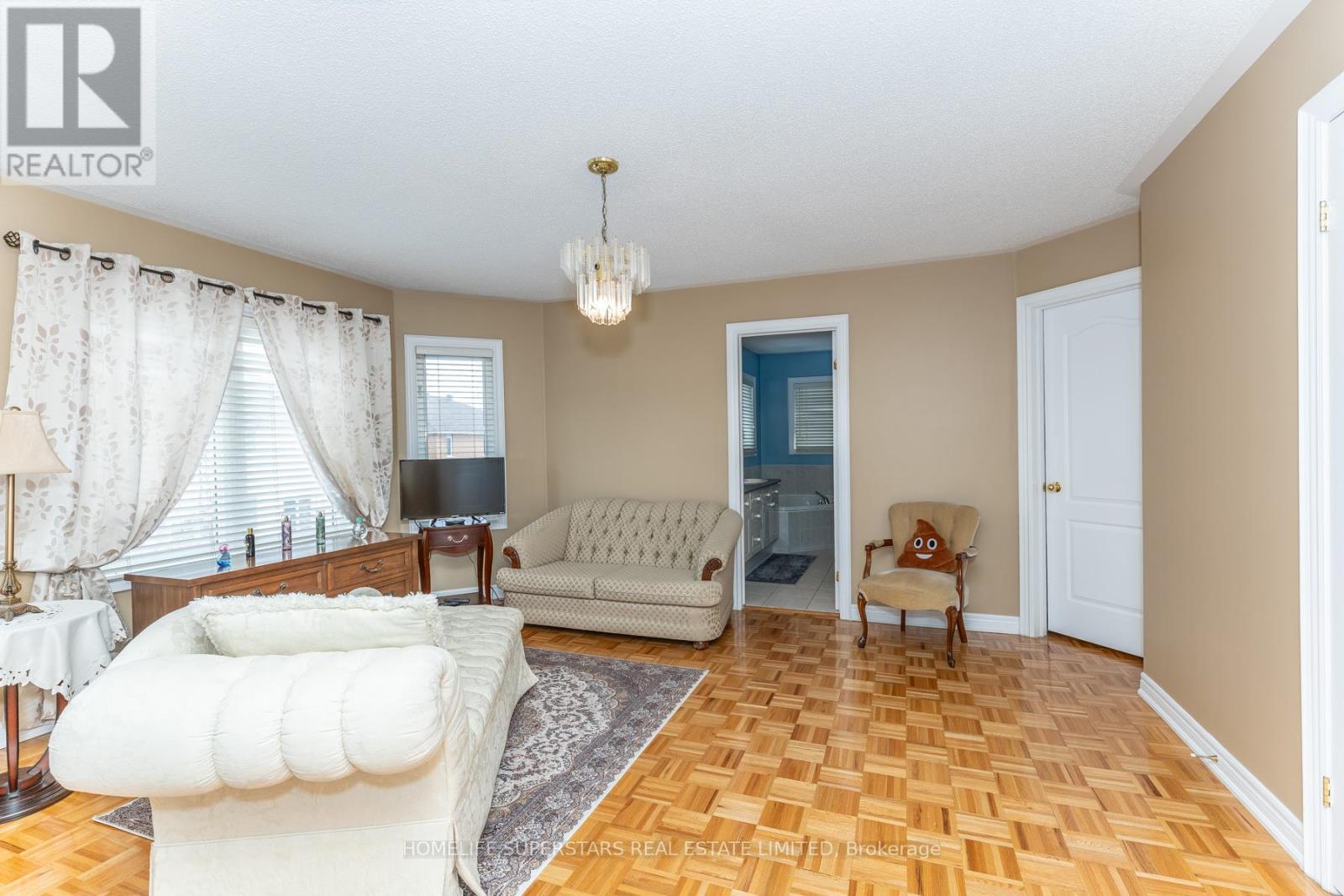 156 Novaview Crescent, Vaughan, Ontario  L4L 9L8 - Photo 25 - N12684156