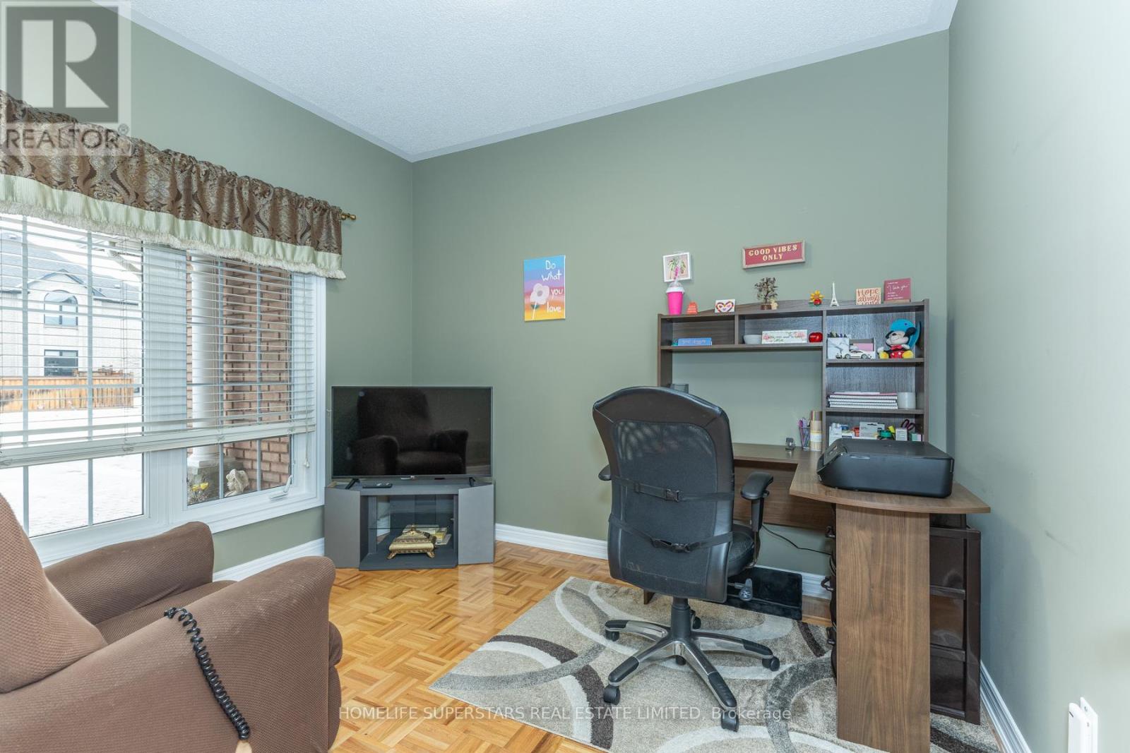 156 Novaview Crescent, Vaughan, Ontario  L4L 9L8 - Photo 6 - N12684156