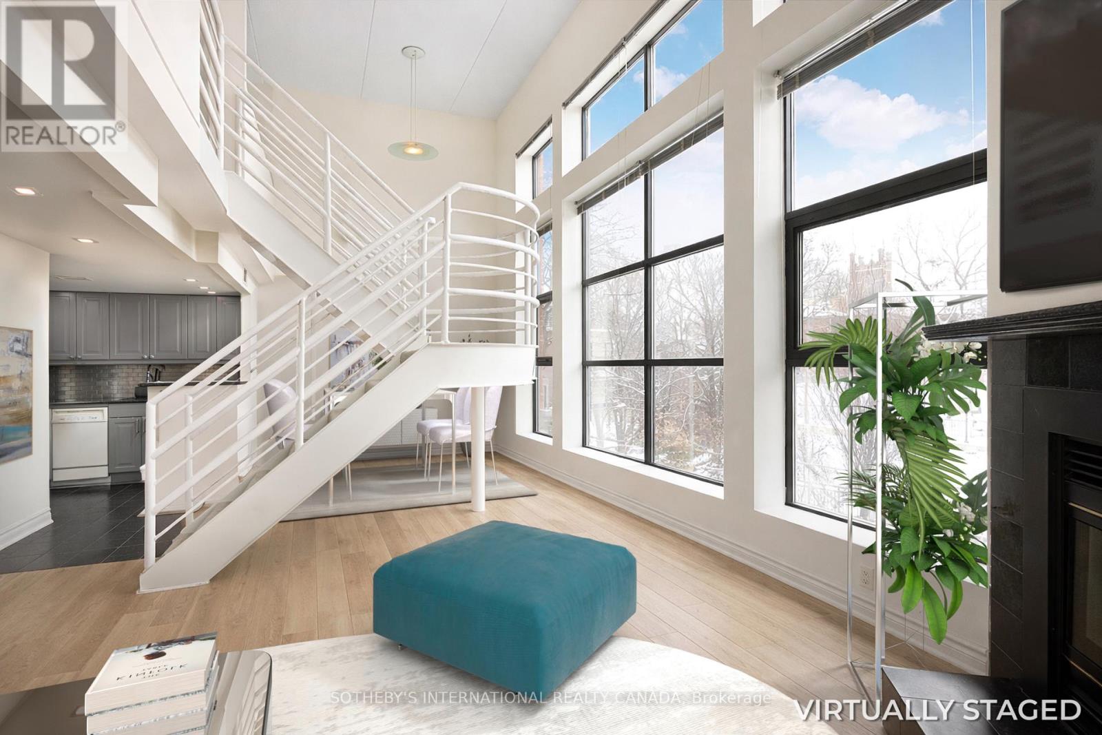 202 - 393 KING STREET E, Toronto, Ontario