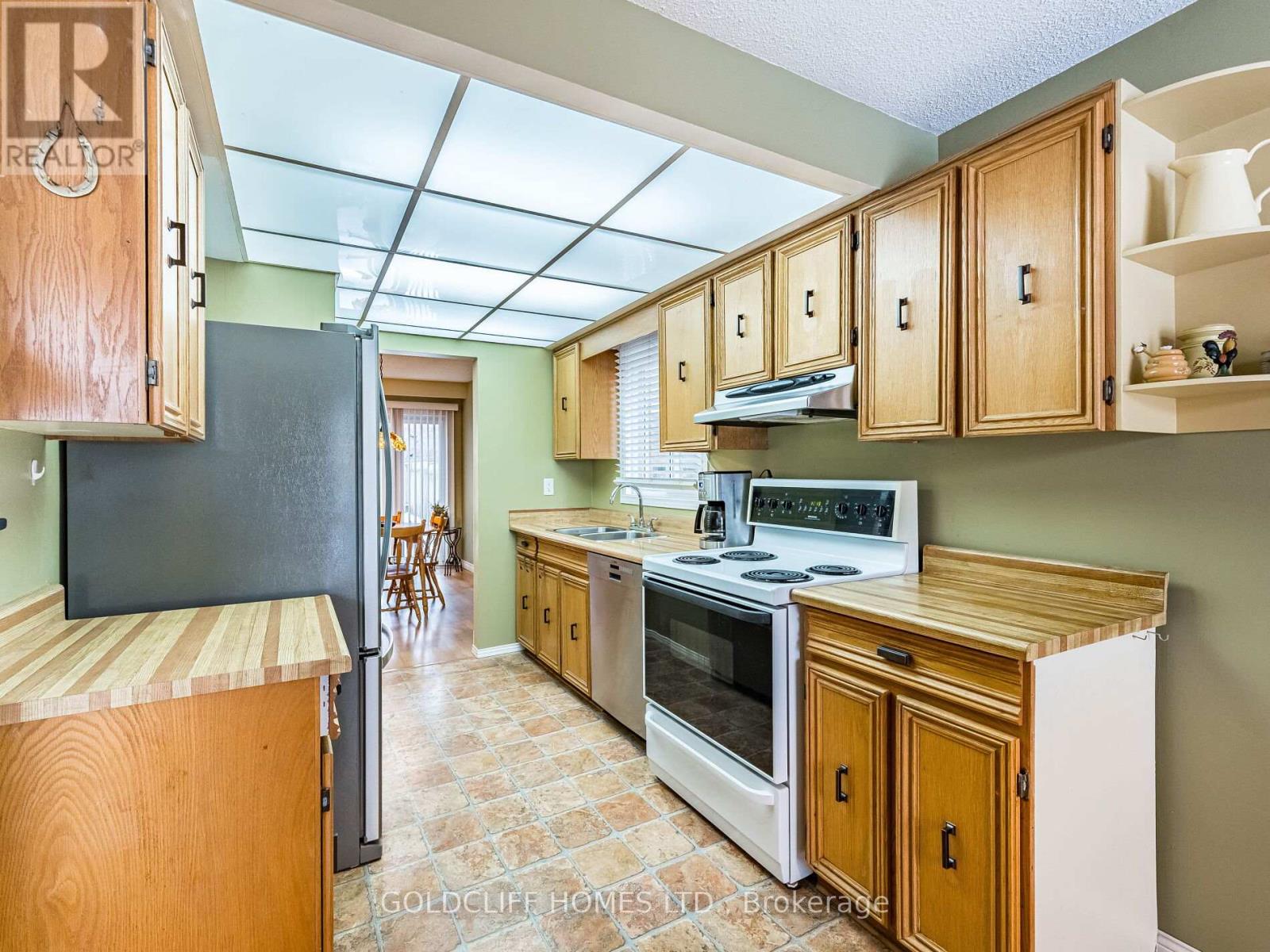 97 Simmons Boulevard, Brampton, Ontario  L6V 3V4 - Photo 4 - W12684108