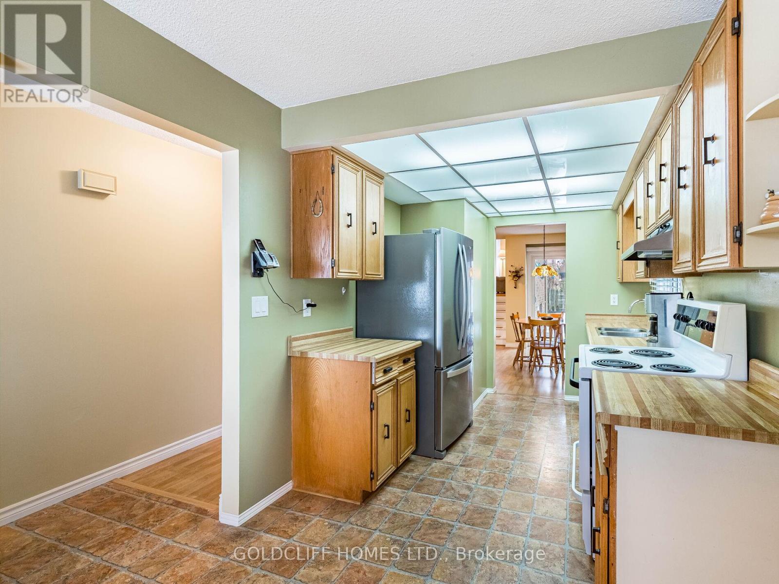 97 Simmons Boulevard, Brampton, Ontario  L6V 3V4 - Photo 5 - W12684108