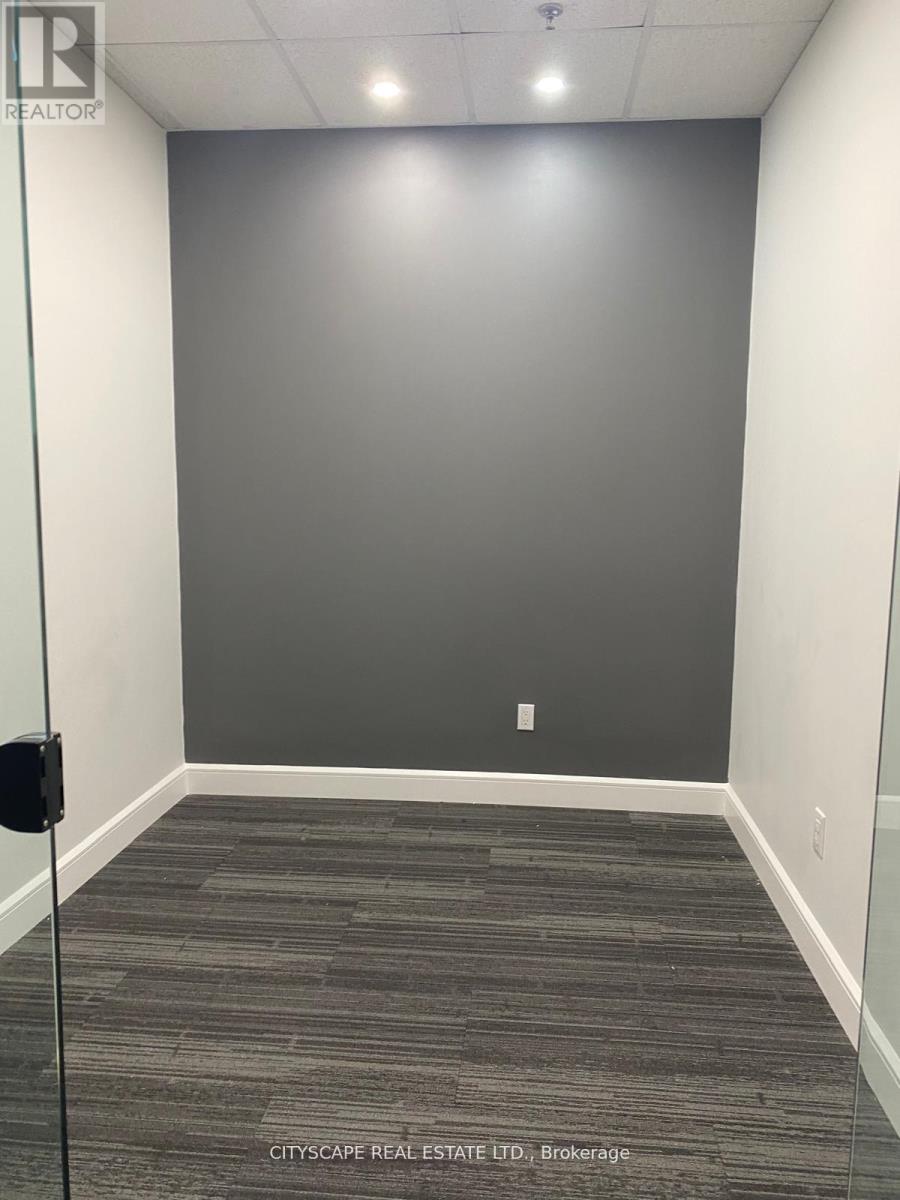 22 - 1675 The Chase Road, Mississauga, Ontario  L5M 5Y7 - Photo 3 - W12684116